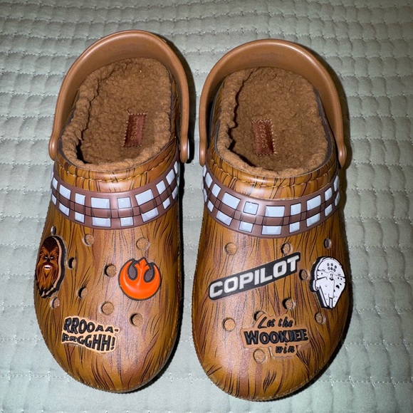 CROCS Other - Crocs Star Wars Chewbacca Themed Clogs with Fur Lining. Size kids 4 NWOT.